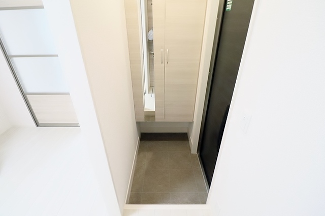 玄関　１０１号室の写真です。