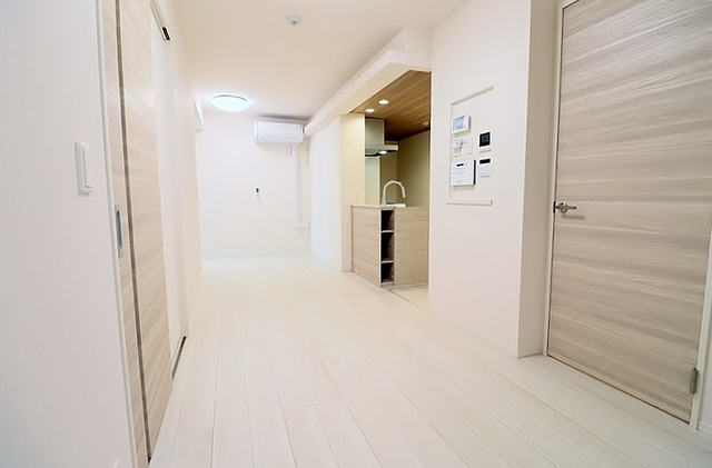 居室・リビング　１０１号室の写真です。