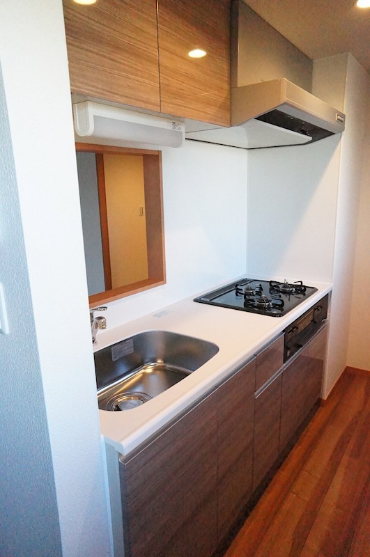 キッチン　使いやすいカウンタータイプ　ガスコンロ3口