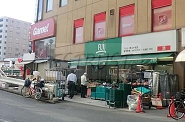 スーパー　Fuji保土ヶ谷店（スーパー）まで819m