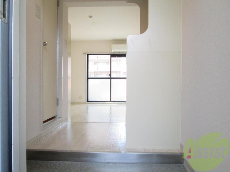 玄関　ＳＢのあるゆったりとした玄関部分で靴が散らかりません