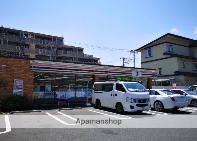 コンビニ　セブンイレブン（コンビニ）まで333m