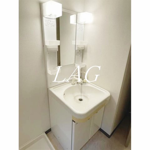 洗面設備　洗面台です。