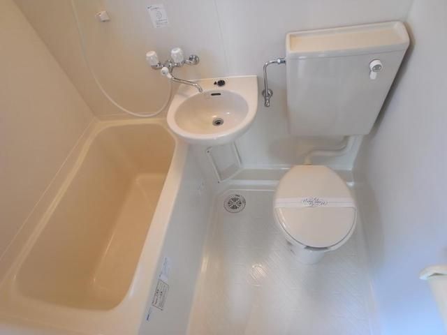トイレ　３点式ユニットバス