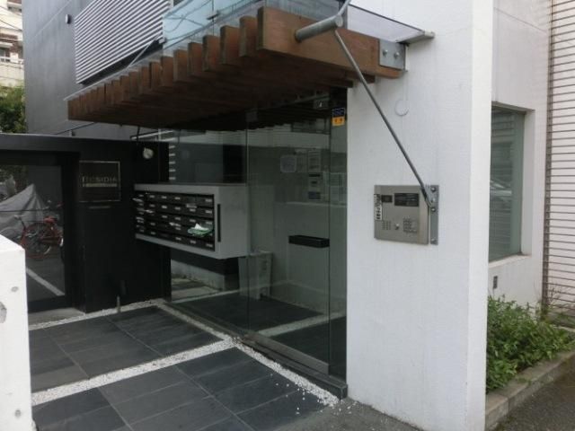 エントランス　エントランス