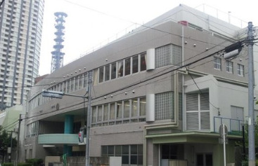 小学校　新宿区立牛込仲之小学校（小学校）まで306m