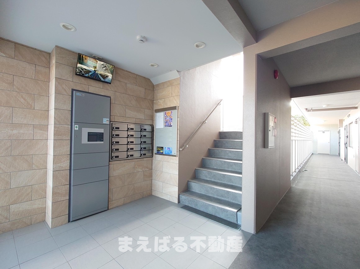 エントランス　オートロック付き