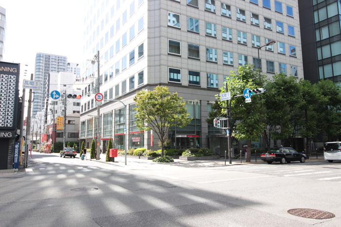 銀行　銀行（銀行）まで76m