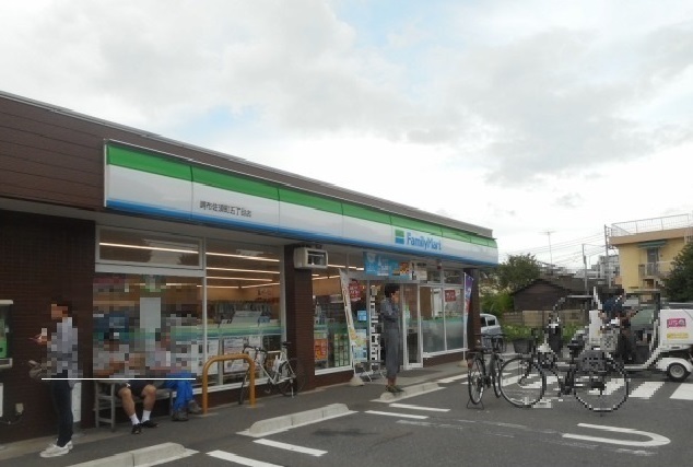 コンビニ　ファミリーマート（コンビニ）まで460m