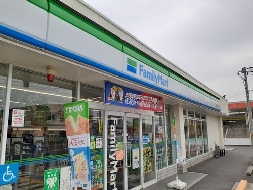 コンビニ　ファミリーマート 米子弓ヶ浜店（コンビニ）まで600m
