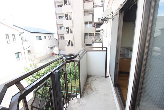 バルコニー　※別号室の写真です。