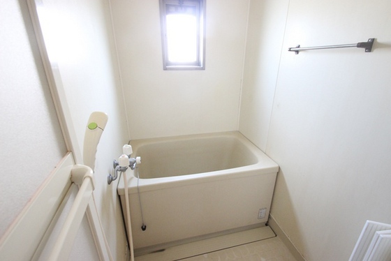 バス・シャワールーム　※別号室の写真です。