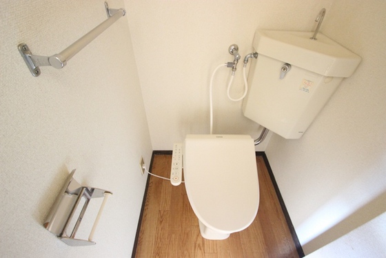 トイレ　※別号室の写真です。