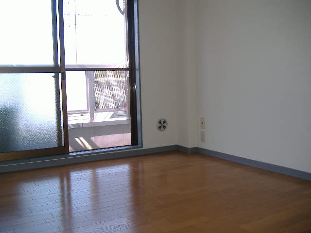 居室・リビング　別部屋参考用写真