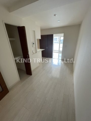 居室・リビング　こちらの居間で趣味の時間をお楽しみください