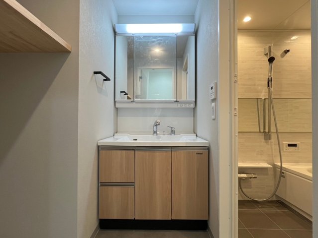 洗面設備　CrossRoad SasashimaLive