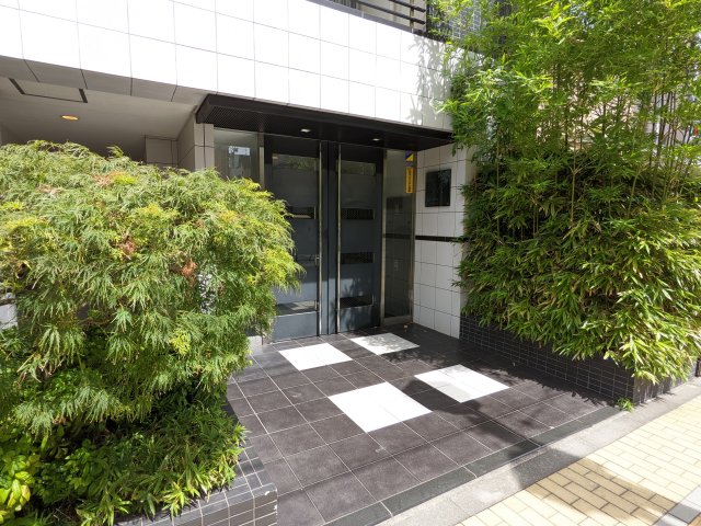 エントランス　建物の内部です