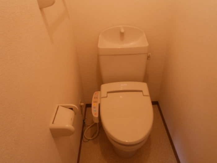 トイレ　清潔感のあるトイレです