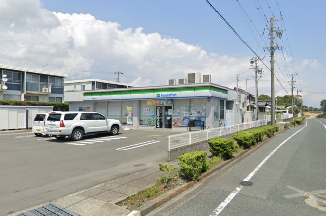 コンビニ　ファミリーマート　磐田富士見店（コンビニ）まで700m