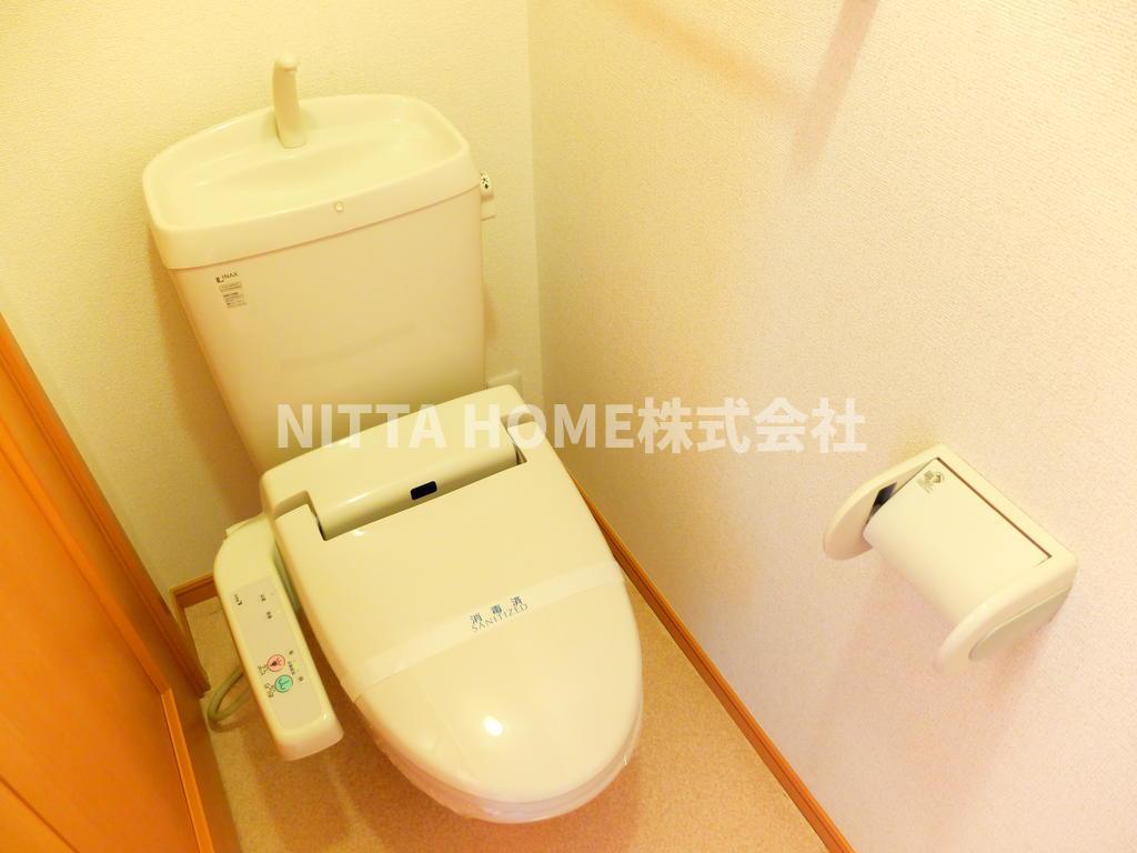 トイレ　嬉しいウォシュレット付きのトイレです◆