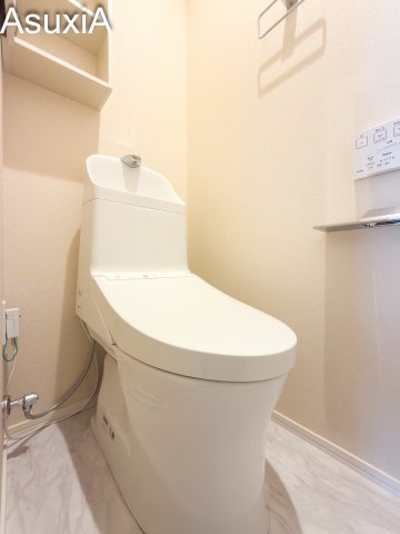 トイレ　※別部屋の参考写真です