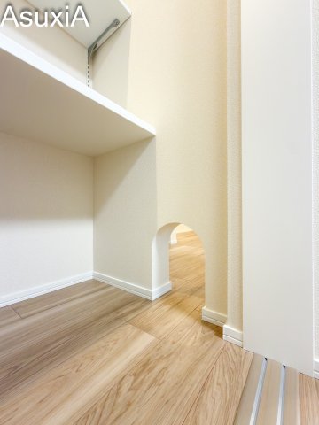 収納　※別部屋の参考写真です