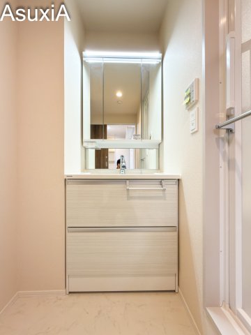 洗面設備　※別部屋の参考写真です