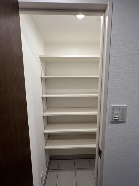 収納　同タイプ・別号室となります。?