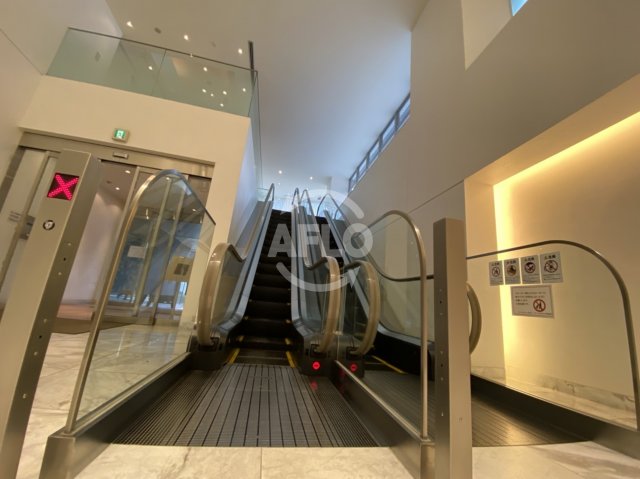 その他共有部分　ディーグラフォート大阪NYタワー肥後橋　エスカレータ