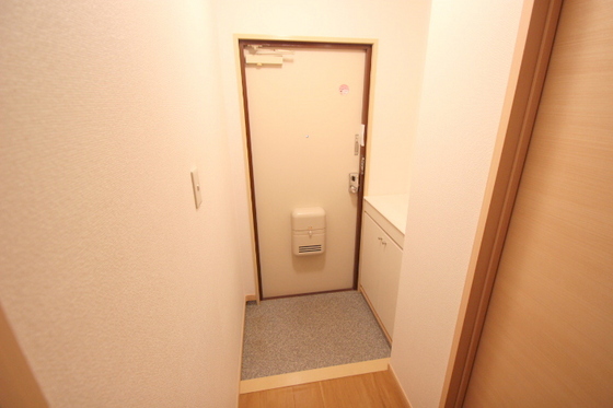 玄関　※現状優先となります。