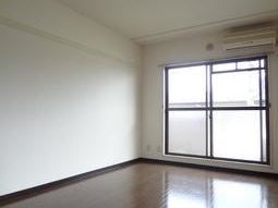居室・リビング　※同物件、別部屋になります。