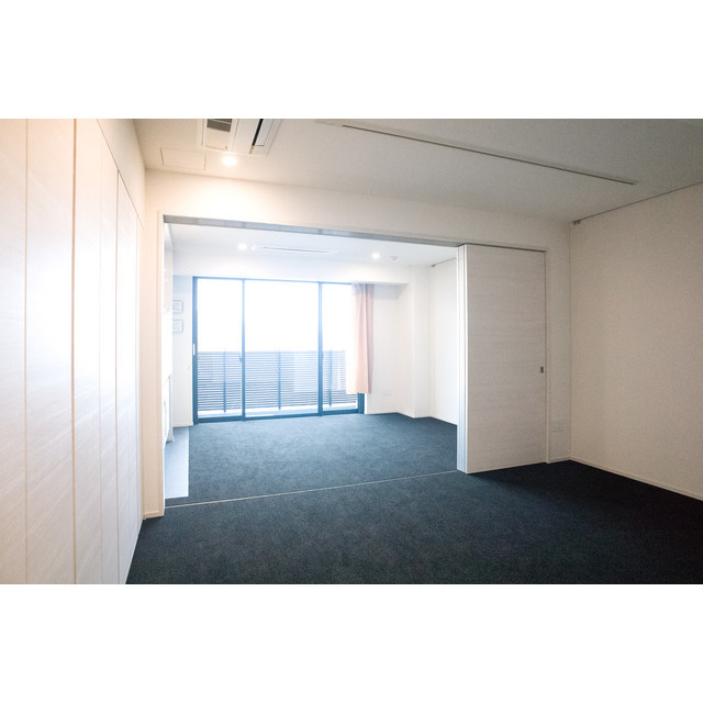 居室・リビング　※別部屋の参考写真です。