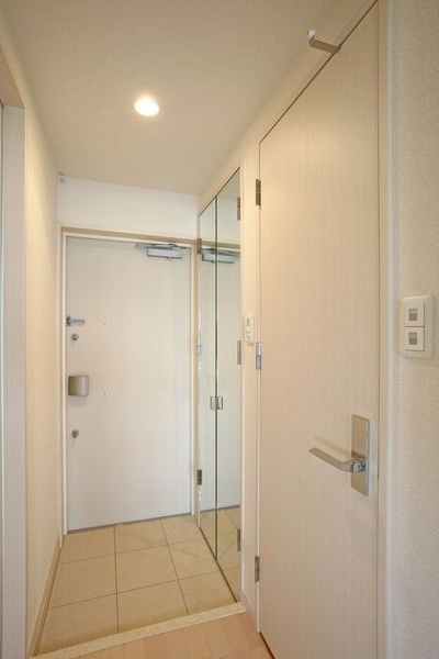 エステムプラザ福岡県庁前ネオシスの玄関写真