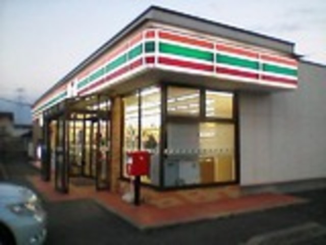コンビニ　セブンイレブン下妻石の宮店（コンビニ）まで716m