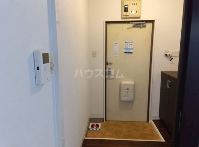 レスポワール曳馬IIの玄関写真