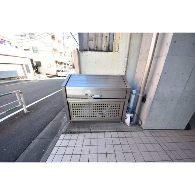 バルコニー　開放的で明るい空間を演出してくれるバルコニーです