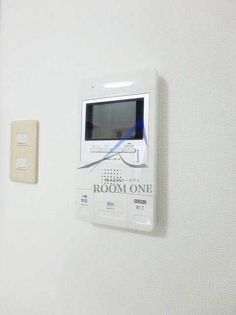 セキュリティ　モニター付きインターホンです。