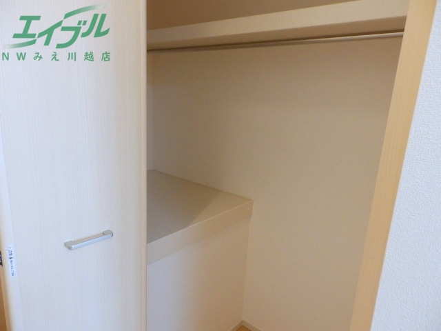 収納　同型参考写真