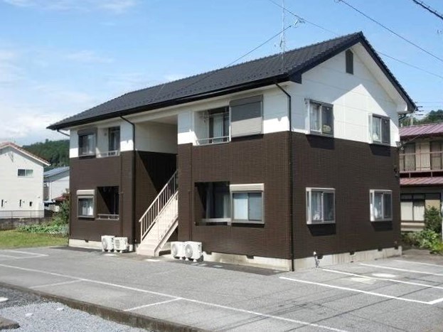 建物外観　【外装塗装済】日当たり良好！ツートンのオシャレな外観です♪