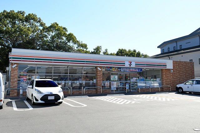 コンビニ　セブンイレブン 神戸伊川谷赤羽店（コンビニ）まで496m