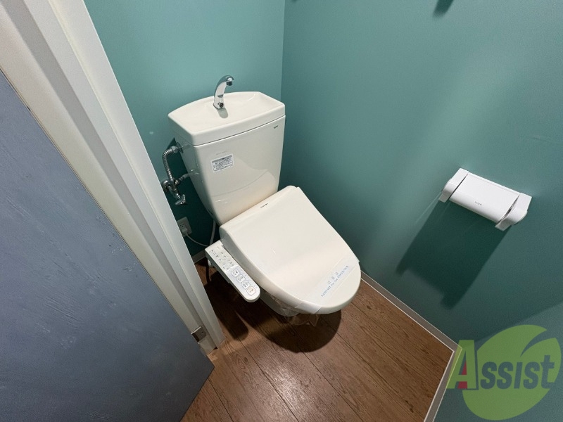 トイレ　こちらはトイレです。清潔感があり、安心して使用できます。