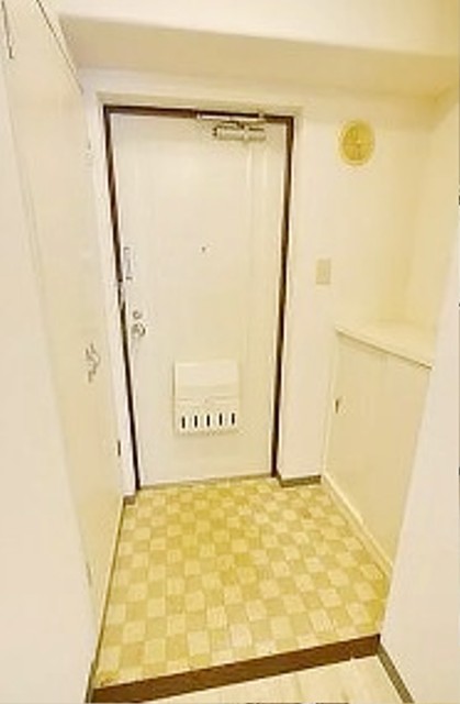 玄関　別部屋同仕様タイプ