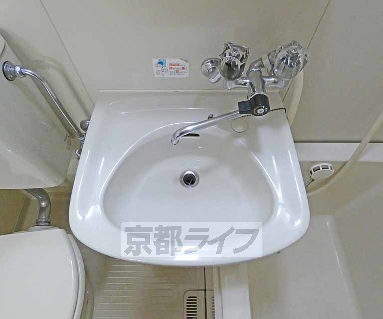 洗面設備　洗面場です