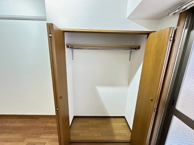 収納　※他部屋の写真です。