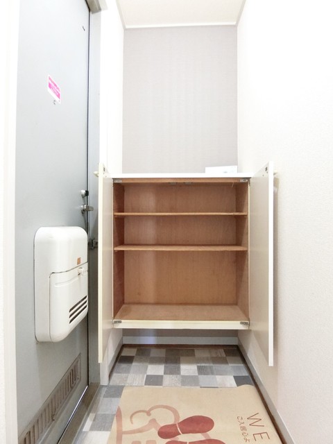 玄関　玄関　シューズボックス