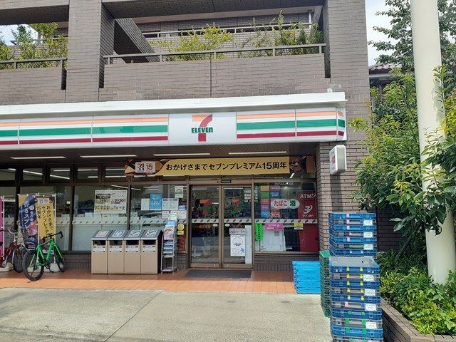 コンビニ　セブンイレブン熊の前店（コンビニ）まで433m