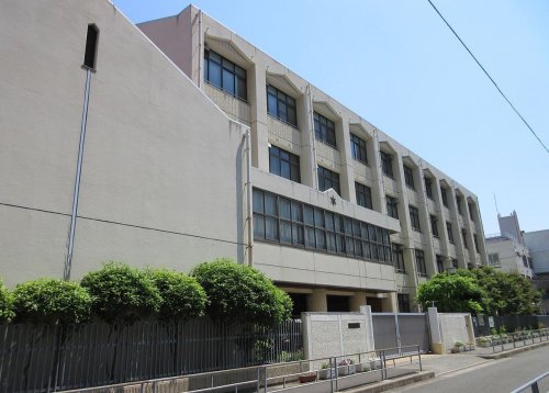 小学校　大阪市立中津小学校（小学校）まで237m