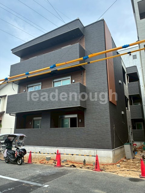 建物外観　建築中