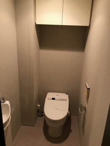 トイレ　※掲載写真は同マンション別部屋参考写真となります。