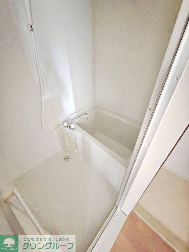 バス・シャワールーム　バス　＊別部屋参考写真です
